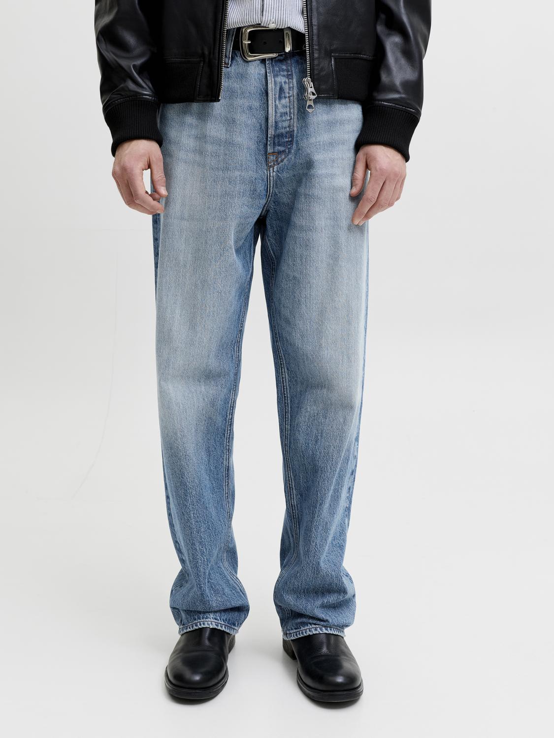 model_shot-front